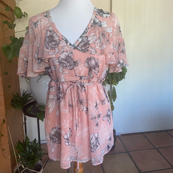 A Pea in the Pod Pink Peach Ruffle Maternity Top - Picture 4 of 7